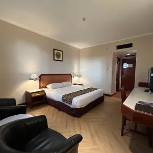 Shangri-la Hotel